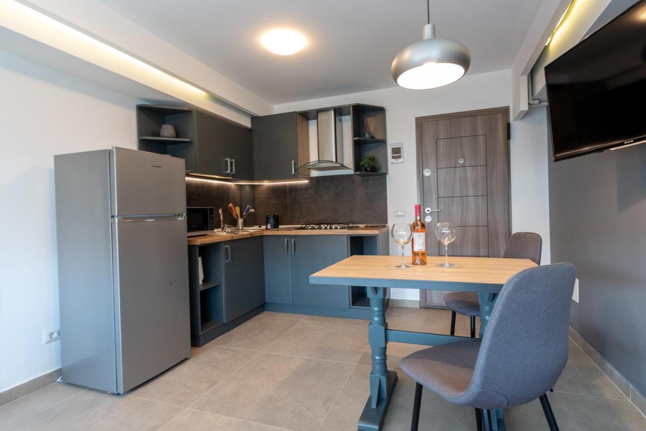 Corso Apartments B&B Фокшаны Экстерьер фото