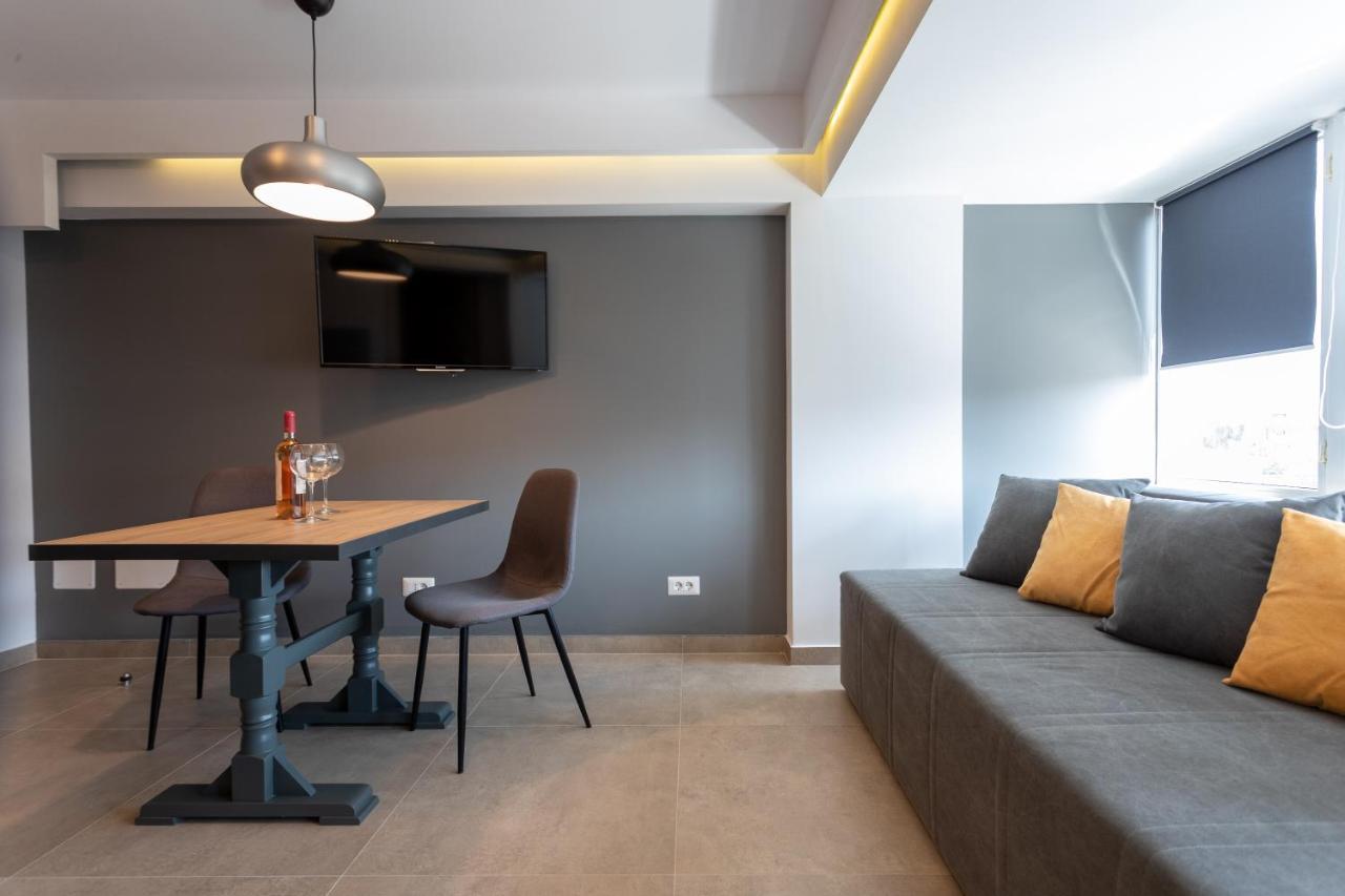 Corso Apartments B&B Фокшаны Экстерьер фото