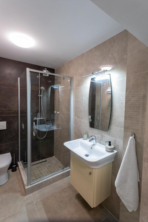 Corso Apartments B&B Фокшаны Экстерьер фото